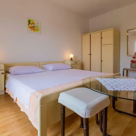 Dora Apartment Selce